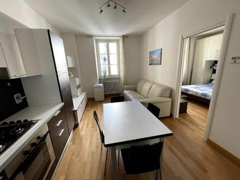 Apartmán Via Milano Terst Exteriér fotografie